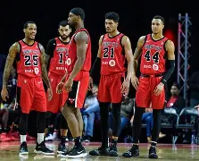 荷甲倒计时；芝加哥公牛今晨调整名单；细节引发关注；信心回归；更衣室氛围转暖(芝加哥公牛最新交易)