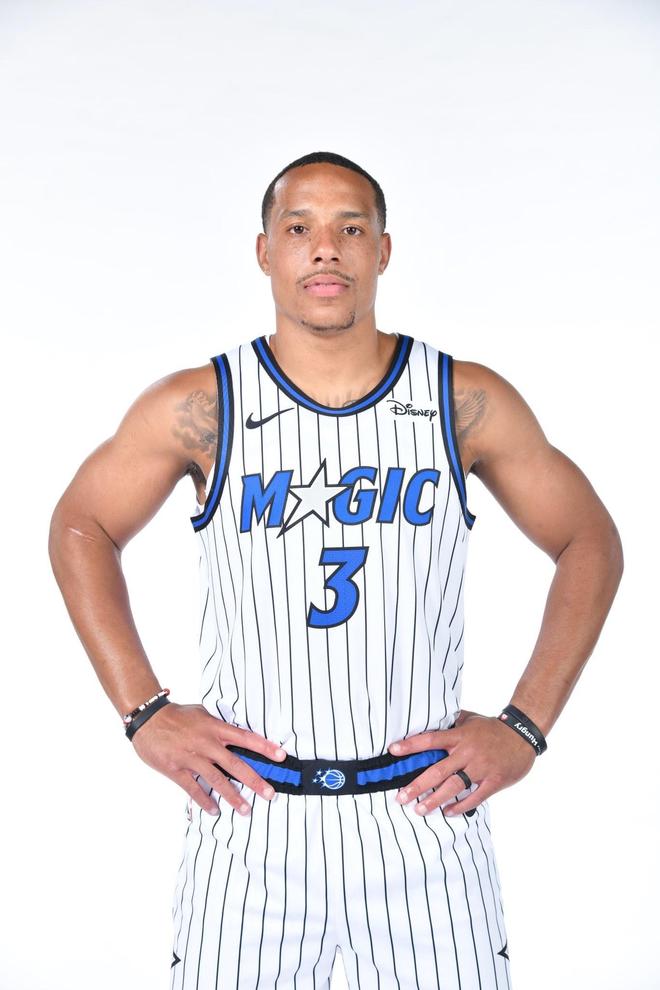 奥兰多魔术发布备战花絮，窗口期完成体检，NBA总决赛任务艰巨，年轻球员得到机会的简单介绍