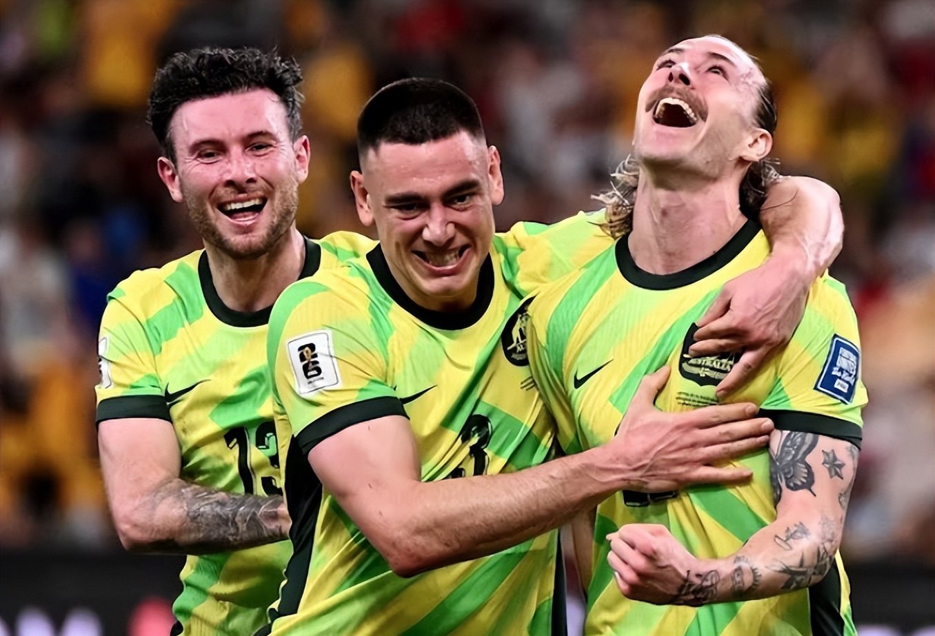 凤凰娱乐 -赛地聚焦：意大利杯赛后热度飙升，曼城豪取连胜，压力陡增，团队化学反应显著 